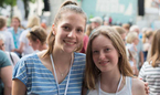 Dorothee (links) und Carla aus Oldenburg nahmen für drei Tage am Katholikentag in Münster teil. 