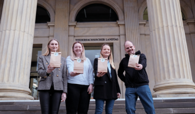 ©Dominukus Holzheimer Vier Vertreter*innen des BDKJ Niedersachsen: Kristin Streckel, Frederike Wilmhoff, Birte Pritzel, Daniel Gärtling