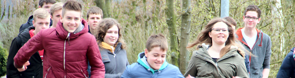 Jugendliche auf einer Freizeit